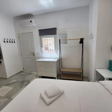 Allo Apartments 